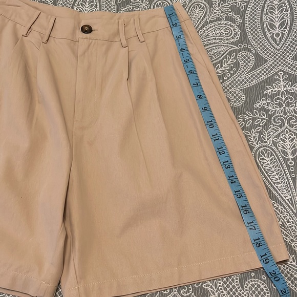 Shorts - Picture 4 of 4